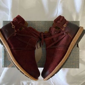 Born NIB Tarkington Burgundy bootie